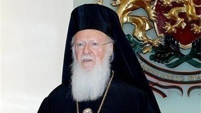 Вселенският патриарх Вартоломей изписан от болница, където бе заради Омикрон