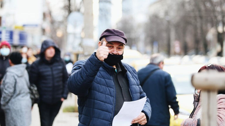 Заради големия интерес се е наложило извънредно отваряне на още