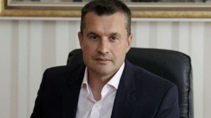 Калоян Методиев стана началник кабинета на икономическия министър Корнелия Нинова
