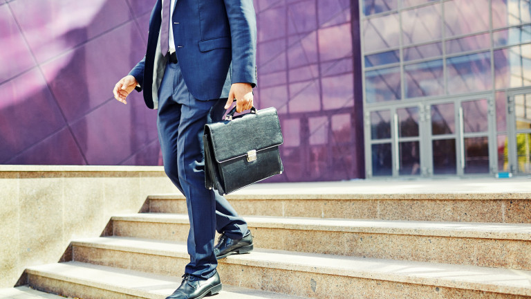 Няма такава фирма. Как ви звучи това за име на