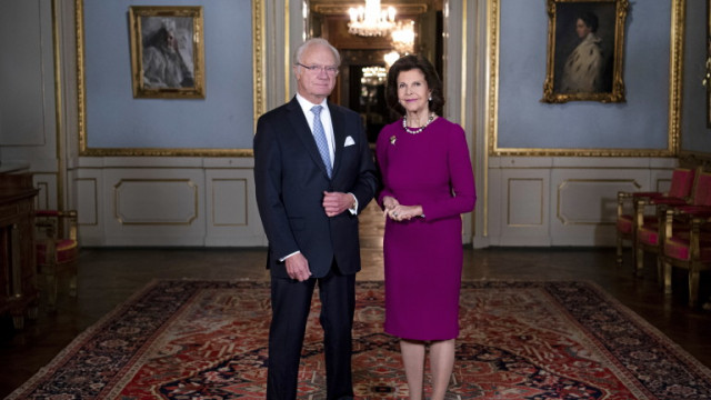 Шведският крал Карл XVI Густав и кралица Силвия са дали