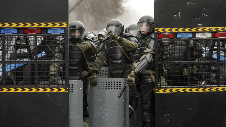 Осем убити и 317 ранени в Казахстан, резиденцията на президента