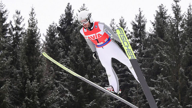 Българският състезател по ски скокове Владимир Зографски завърши на 12 о