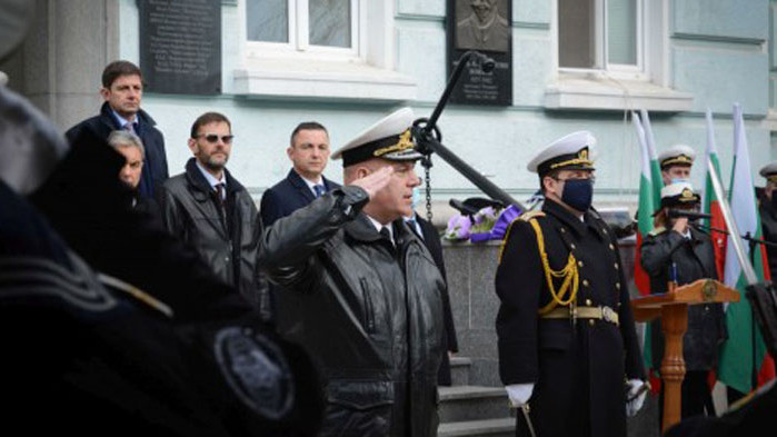 Морското училище отбеляза 141 години от основаването си (СНИМКИ)