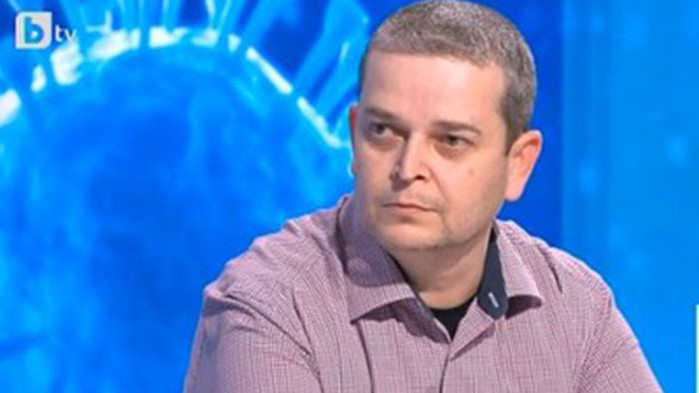 Според него те не спазват никакви противоепидемични мерки 70% от