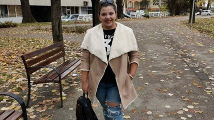 Самотна майка убила детето си в село до Кнежа, обявила го за издирване и се снимала усмихната