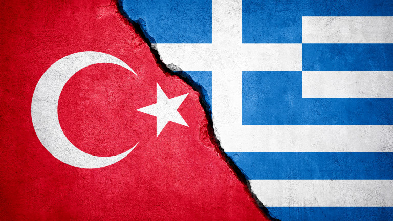 Турски военни самолети в четвъртък и петък са нарушили гръцкото