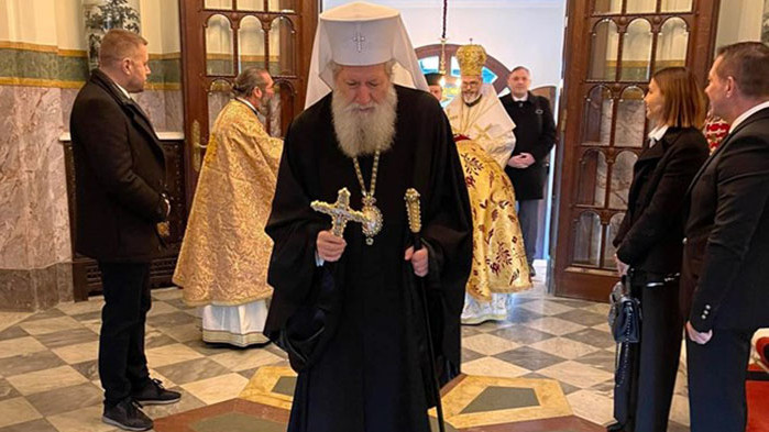 Патриархът на гости при царя, дари му архиерейски жезъл