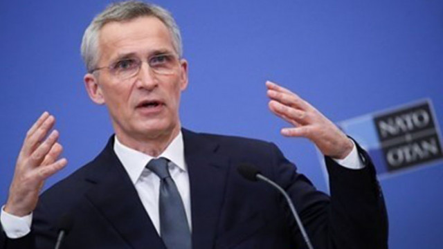 НАТО предупреждава Москва да се откаже от войнствената си външна