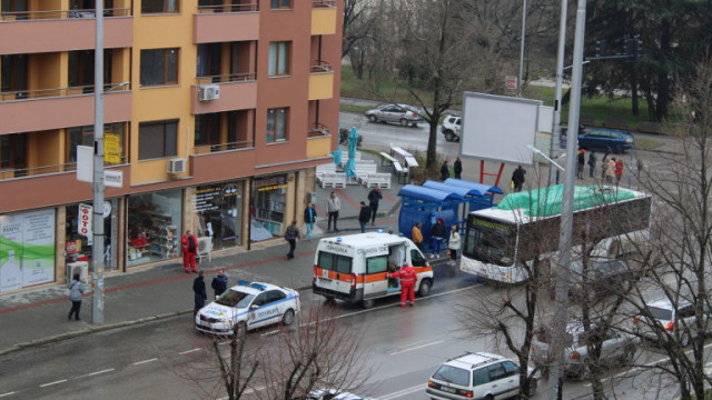 57 годишен мъж почина в автобус на градския транспорт в Благоевград  съобщава