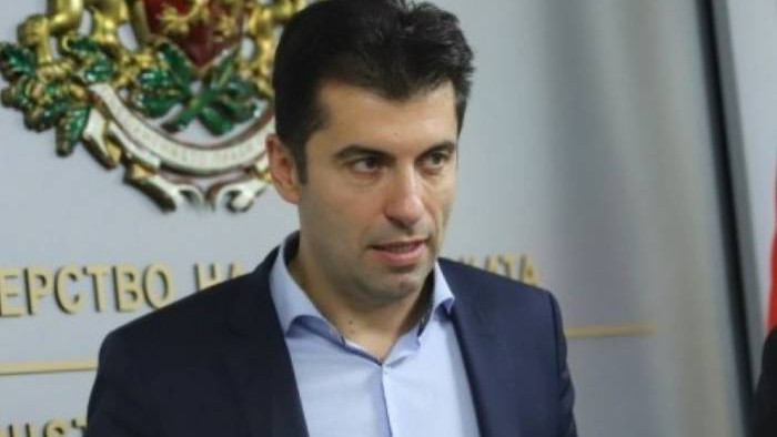 Посещението на премиера Кирил Петков в Скопие се отлага, съобщиха