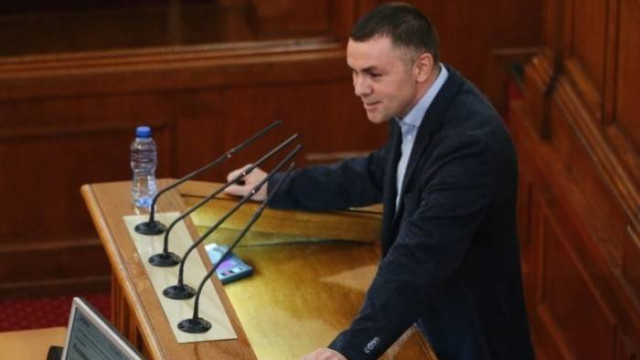 Димчев: Хазарта избягал от работа в парламента, ходил да пее в Бургас