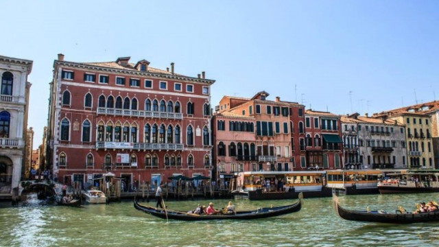 Общинските власти на Венеция подготвят нови правила за посещение на