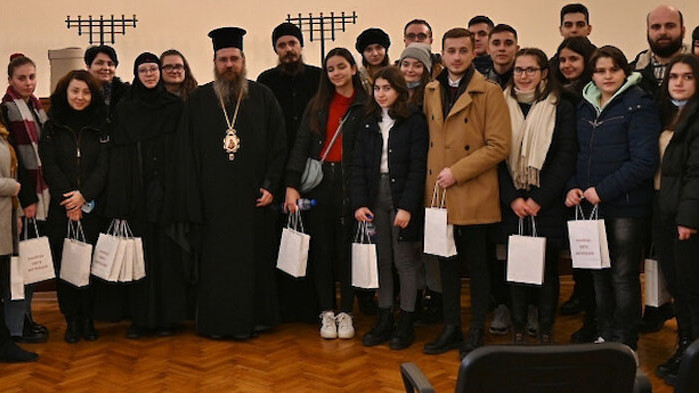 Младежи от РС Македония посетиха Софийска света митрополия