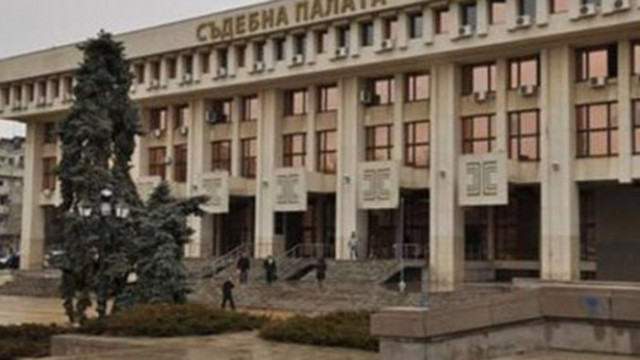 Районната прокуратура в Бургас предаде на съд двама мъже единият