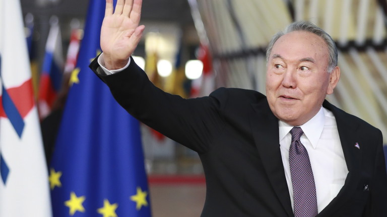 Бившият президент на Казахстан Нурсултан Назарбаев отрече да е напускал