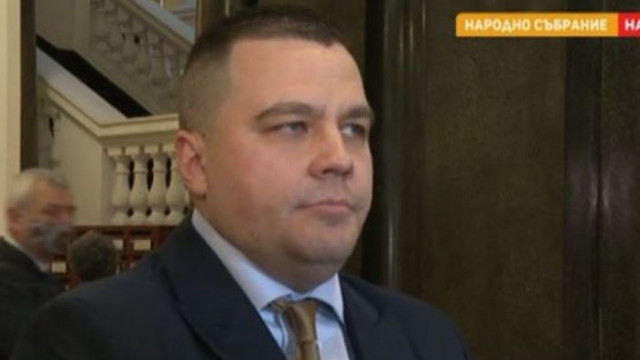 Свитият юмрук на Радев беше повод за обединение, смята Балабанов от ИТН