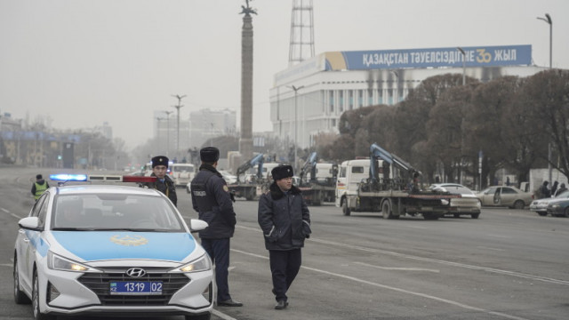Казахстанските сили за сигурност блокираха няколко централни улици и отцепиха