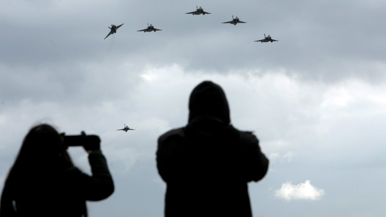 Гърция получи първите си 6 нови бойни самолета Rafale, чака още 18