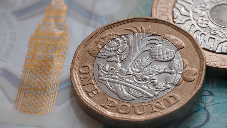 Британският паунд се запътва към най-високото си ниво спрямо еврото