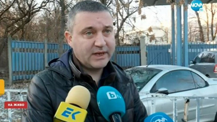 Хляб няма да има, значи трябват зрелища, каза той пред