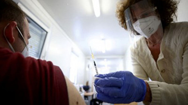 Почти 90 процента от хората които идват във ваксинационните центрове