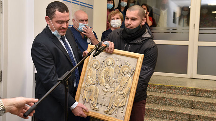 Варненската АГ болница отбеляза Бабинден: Привилегировани сме и благословени да даряваме радост
