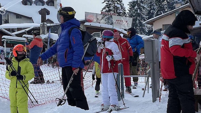 Пистите на Боровец са изпълнени с туристи от цялата страна,