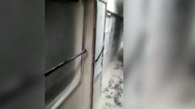 Кадрите са заснети от пътник в бързия влак от Варна