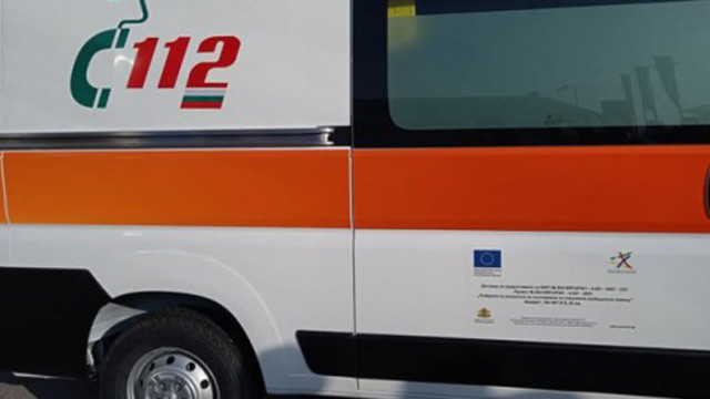 Мъж е болница след катастрофа на четири автомобила край Варна