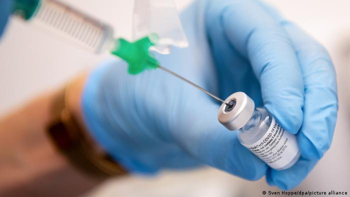 Мобилните ваксинационни пунктове ще работят през уикенда на няколко места във Варна