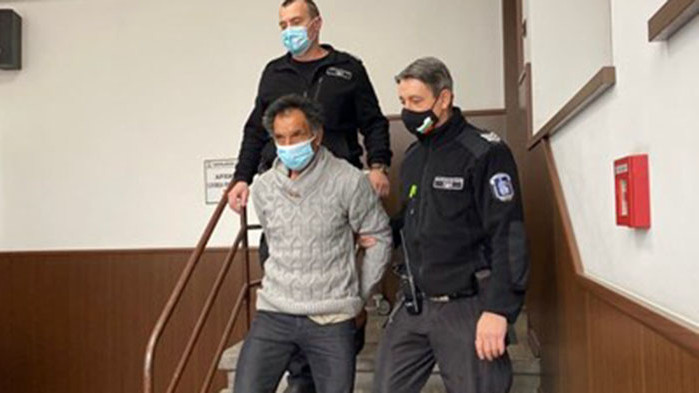 Убитият в Първомай загубил 3 л кръв; нападателят остава в ареста