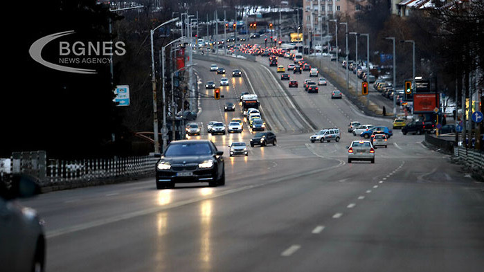 Спад на трафика в София, скъпото гориво опразни улиците