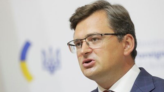 Украинският външен министър призова Русия да оттегли войските си от границите й