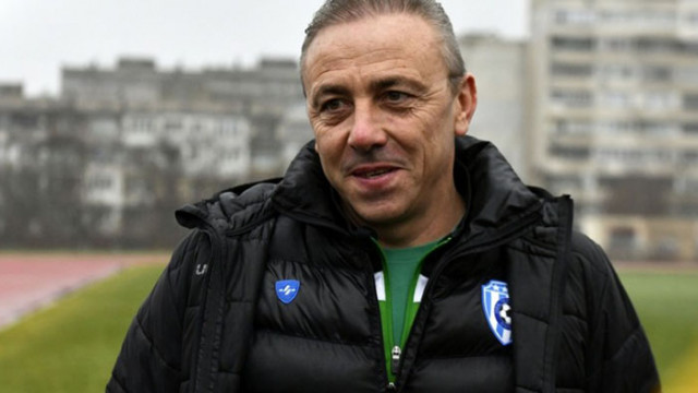 Старши треньорът на Черно море Илиан Илиев е отказал две