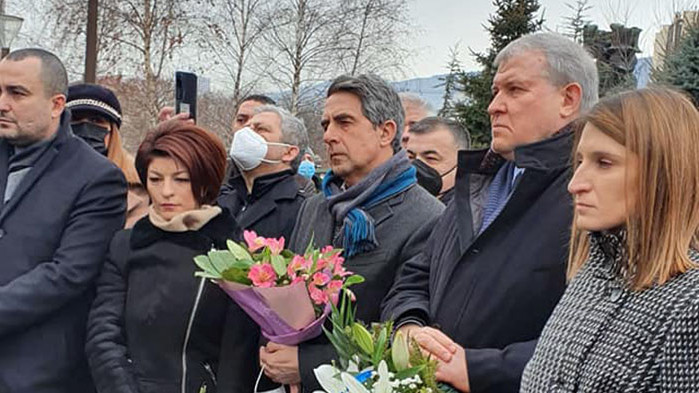 СДС почете жертвите на комунизма на Черната стена