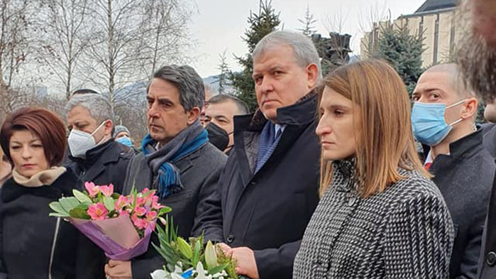 СДС почете жертвите на комунизма на Черната стена