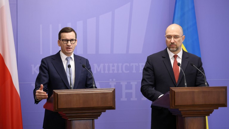 Великобритания, Полша и Украйна подготвят тристранен пакт, с който да