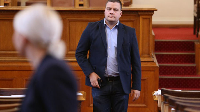 Президентът е доказал, че може да е конструктивен, не става