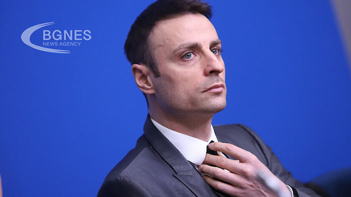 Учудващо е, че продължава да има натиск срещу клубовете да