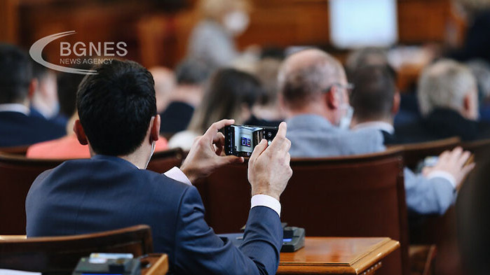 Народното събрание прие оставката на Сотир Цацаров като председател на