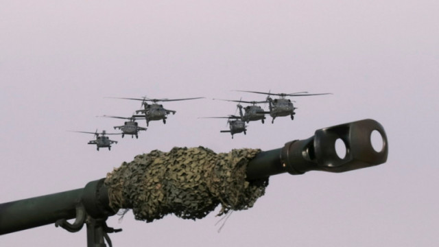 САЩ доставиха военни хеликоптера Black Hawk на Хърватия която участва в мини