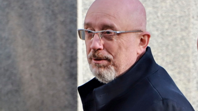 В Украйна пристигна осми самолет с военна помощ от САЩ - този