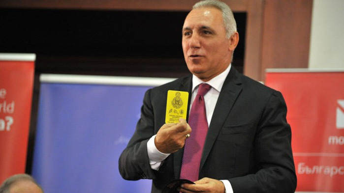 Христо Стоичков с дарение за кампанията на ЦСКА