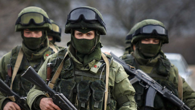 Русия продължава да трупа сили по границата с Украйна и