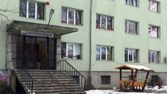 В хода на проверката следва да се установи налице ли