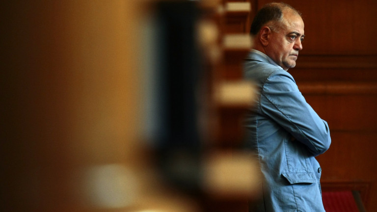 Атанас Атанасов: Прокуратурата да разследва газовите връзки, а не изрезки на Петков