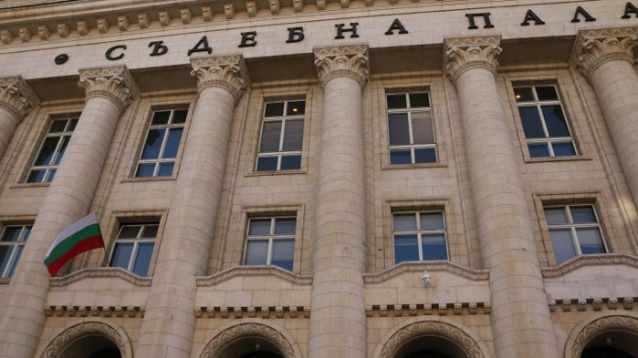 Привлякоха като обвиняем шофьора на автобуса, блъснал 17-годишно момиче в София