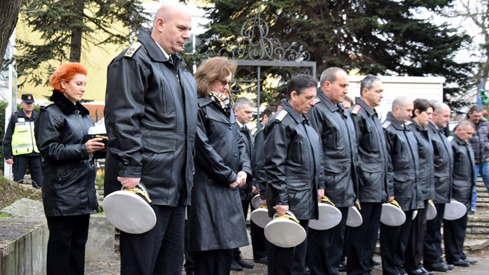 Военните моряци отбелязаха 154 години от рождението на капитан I ранг Димитър Добрев