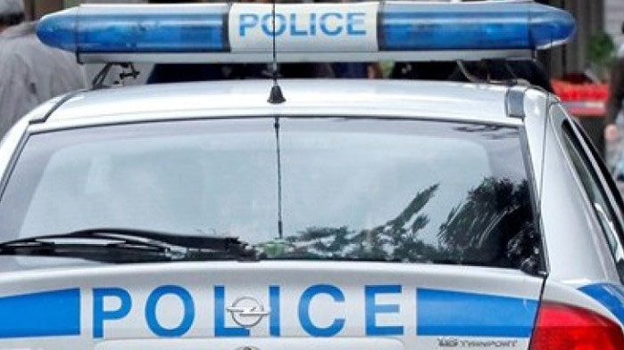 Майка и син са били намерени мъртви в апартамента им